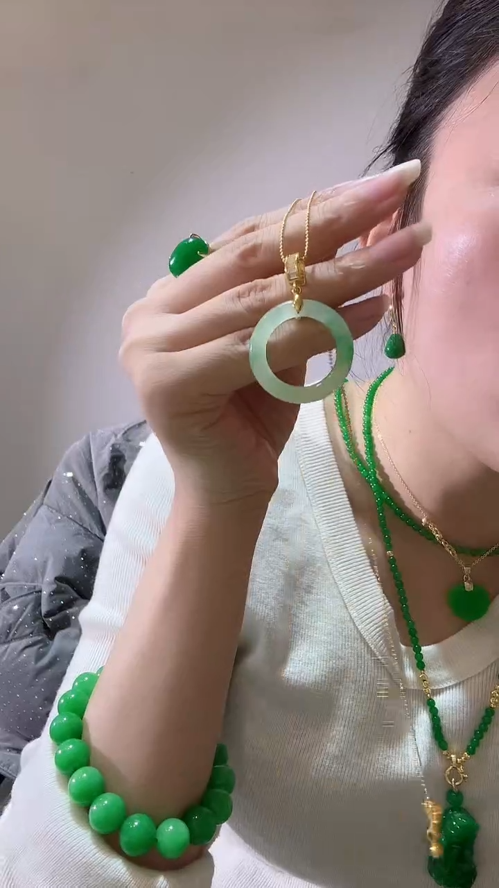 颈饰未镶嵌翡翠透花大甜甜圈