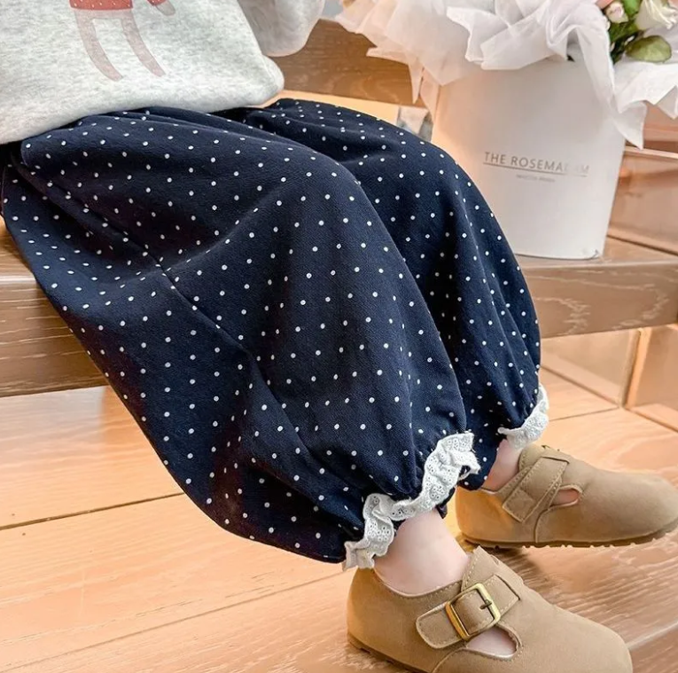 女小童花边卫裤春秋款2026新款洋气女宝宝波点长裤儿童百搭休闲裤