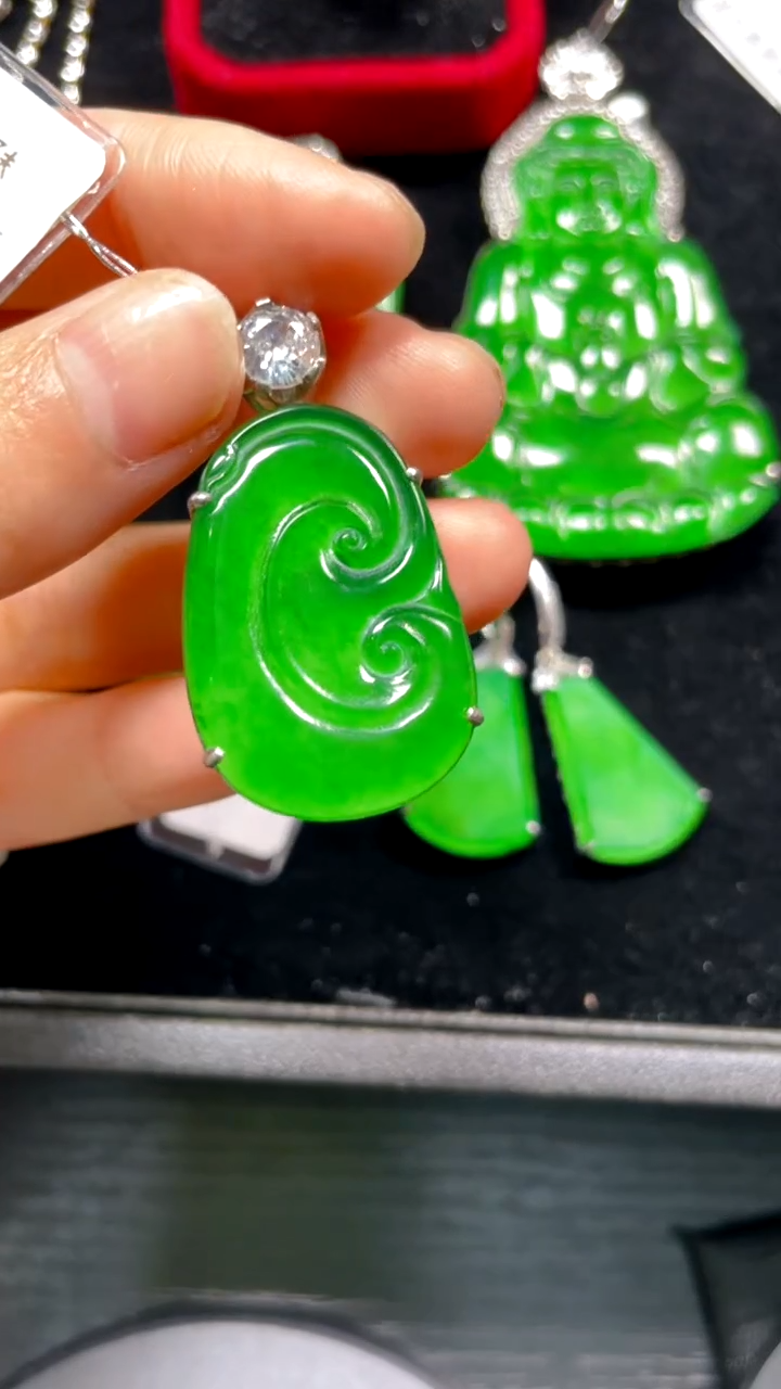 【闪购商品】翡翠吊坠(不含链)银S925镶嵌吊坠