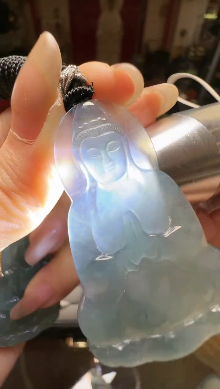 【闪购商品】翡翠吊坠(不含链)未镶嵌翡翠