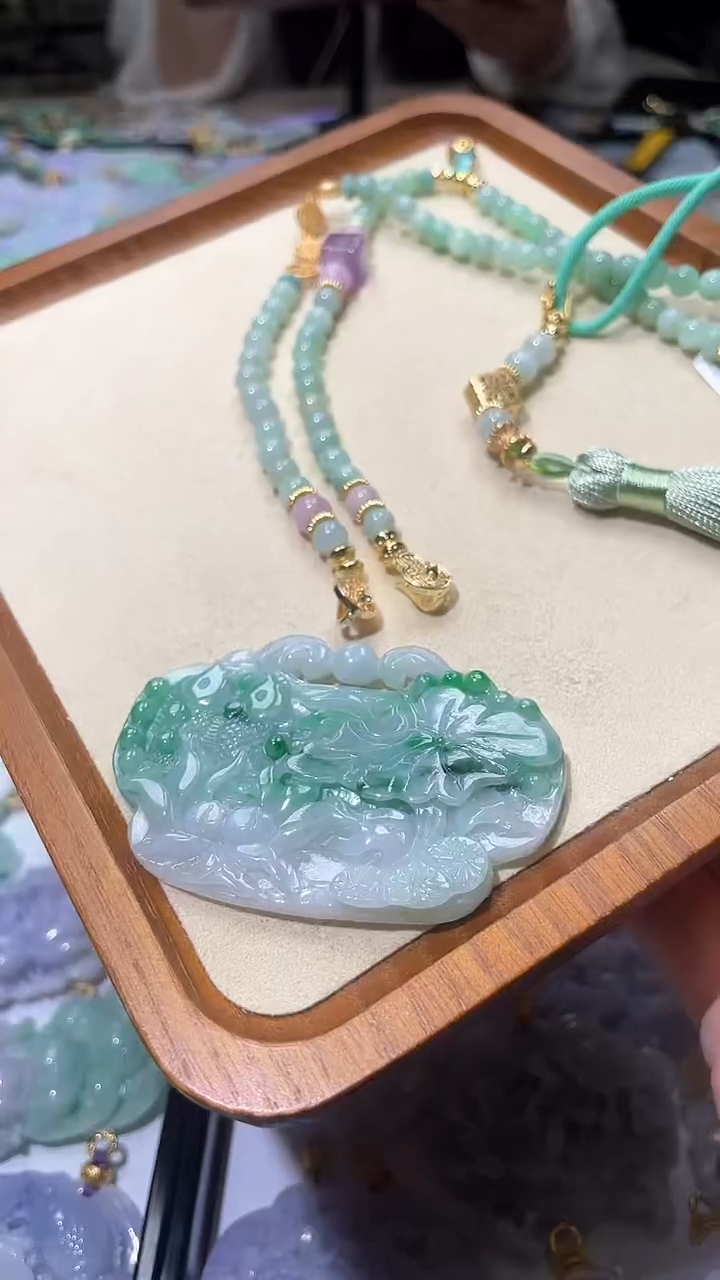 【闪购商品】翡翠颈饰未镶嵌吊坠