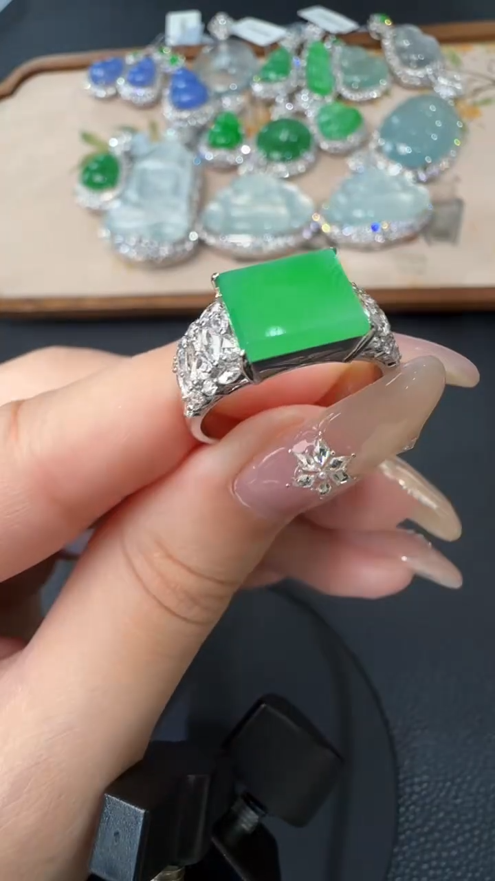 【闪购商品】翡翠戒指18K金镶嵌戒指65