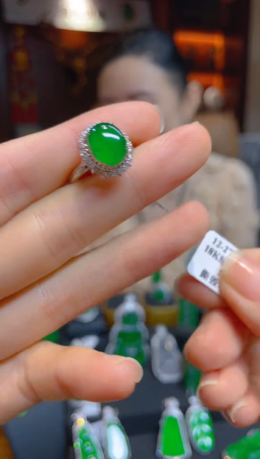 【闪购商品】翡翠戒指18K金镶嵌115106天然A货翡翠蛋面戒指