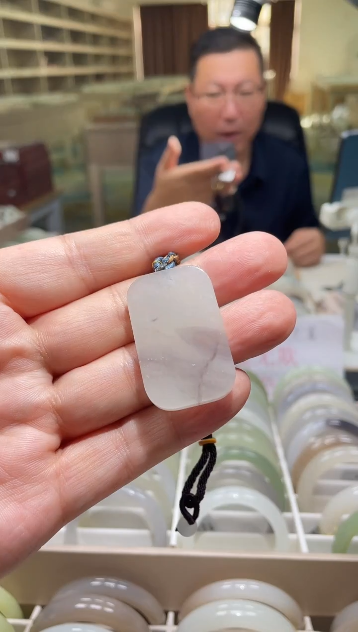 颈饰未镶嵌和田玉无事牌多样性发货其一