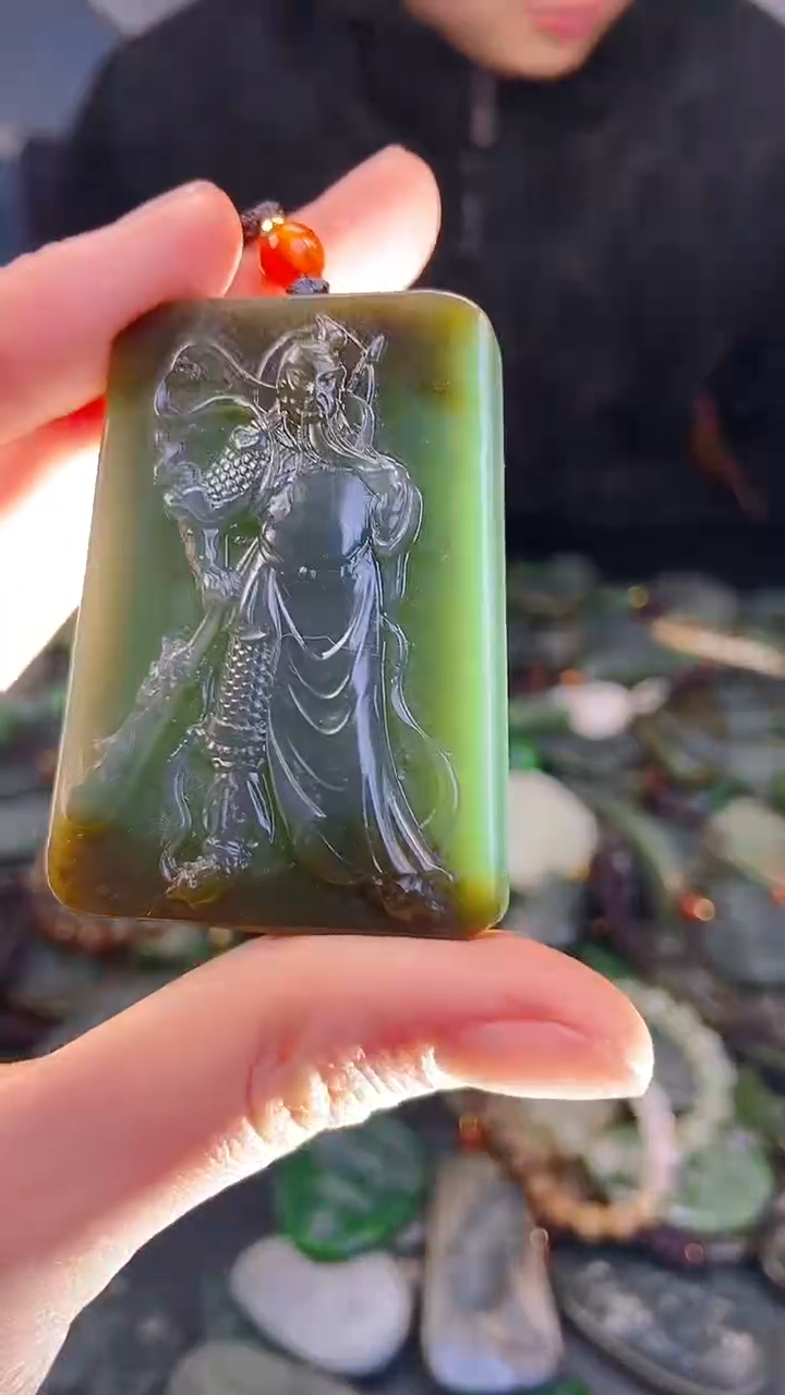 颈饰未镶嵌和田玉1