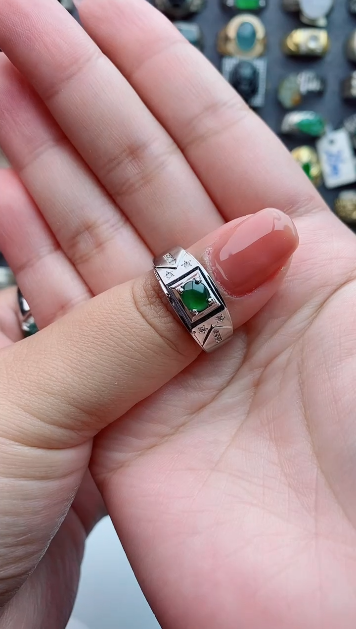 未镶嵌戒指翡翠湘*人天然翡翠男戒