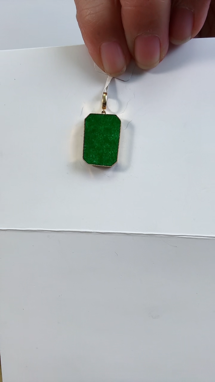 【闪购商品】翡翠颈饰18K金镶嵌吊坠