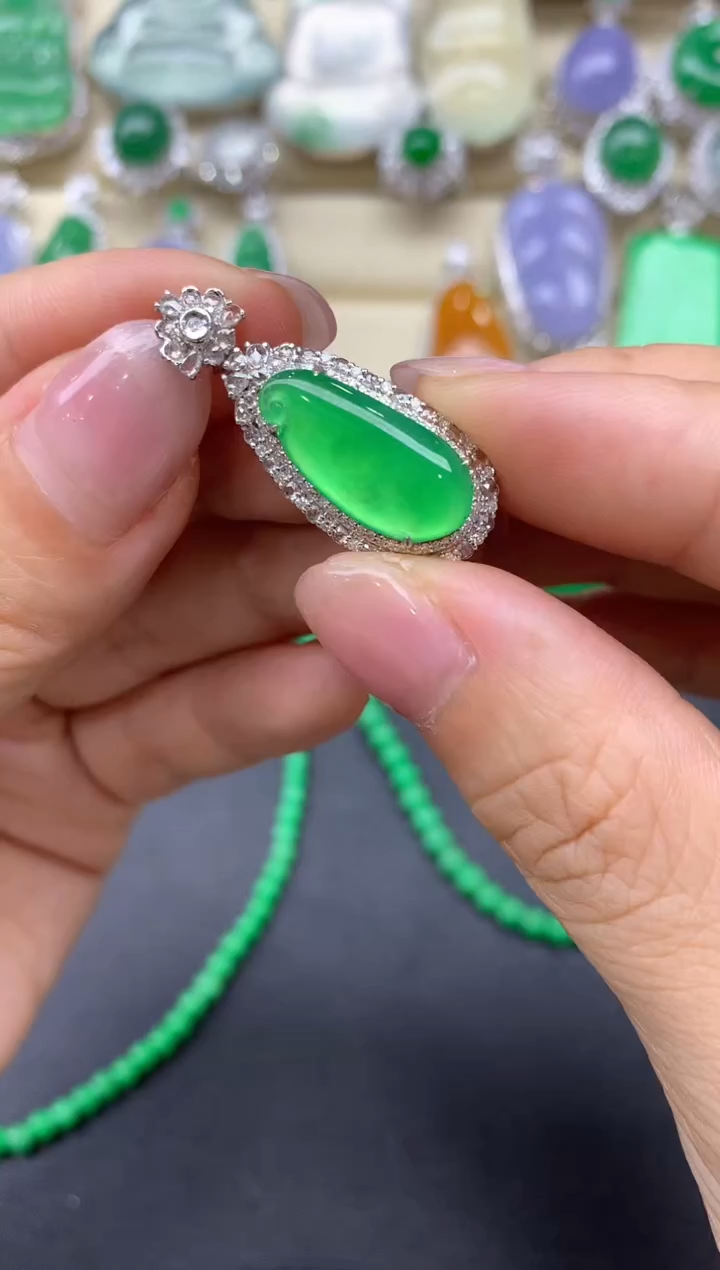 【闪购商品】翡翠颈饰18K金镶嵌520-中国好珍宝