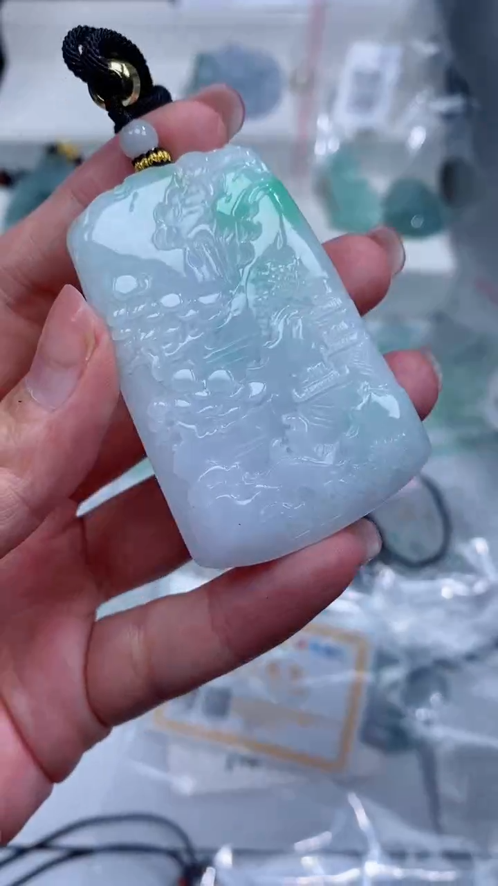 颈饰未镶嵌翡翠吊坠