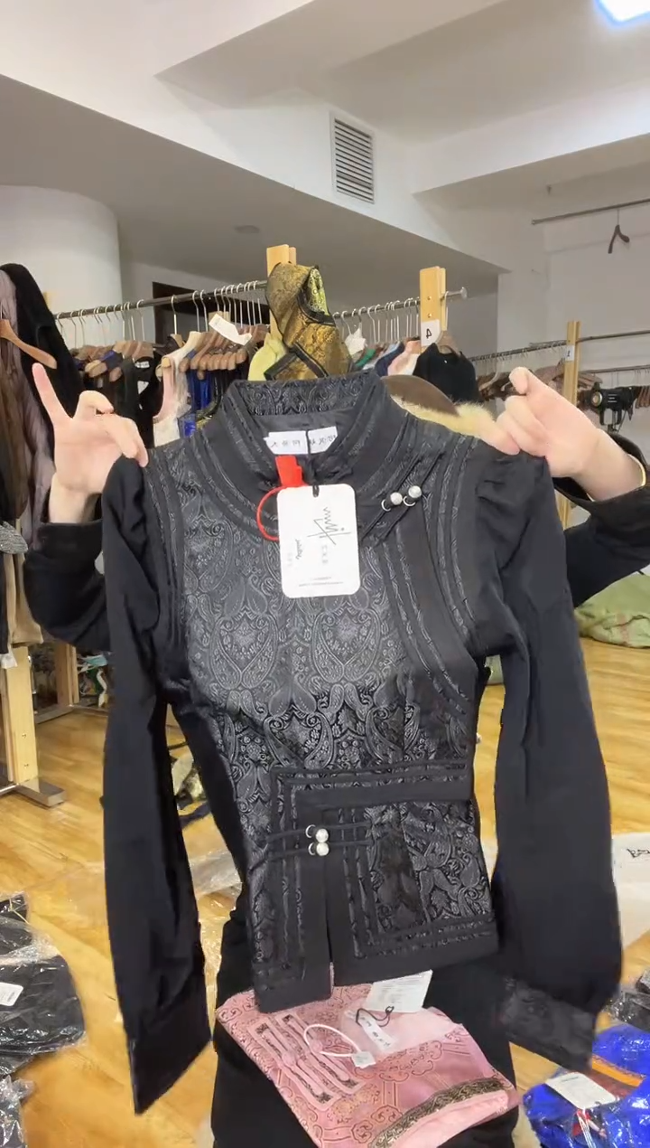 M码       90-105斤  纱袖