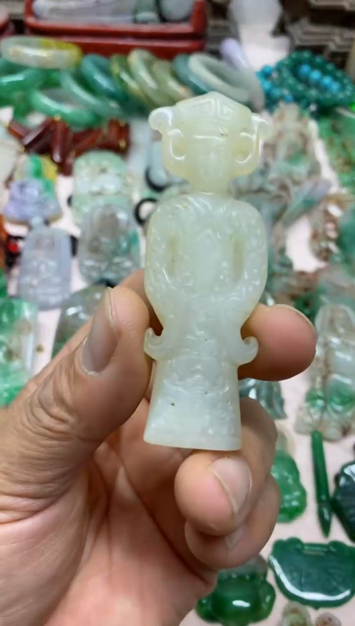 【闪购商品】77直播间的实时画面