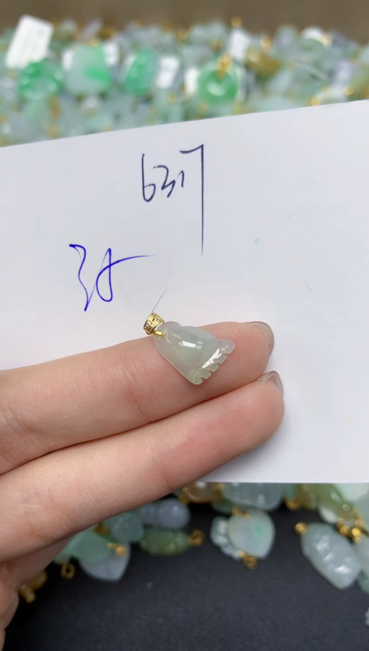 【闪购商品】翡翠颈饰18K金镶嵌天然翡翠A货