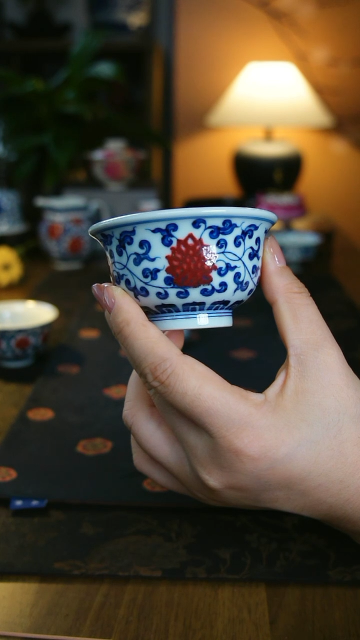 釉里红 缠枝莲压手111111