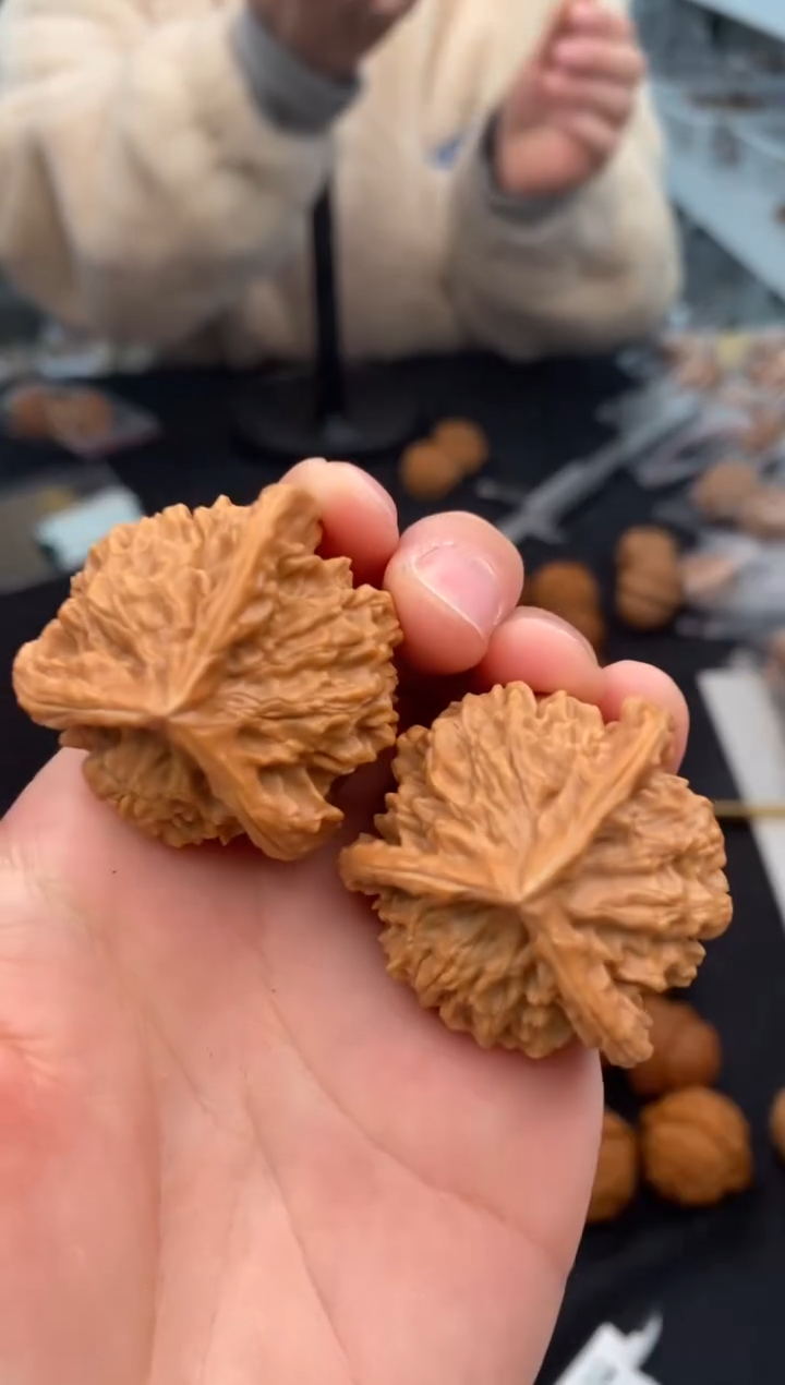 【闪购商品】文玩核桃把件盘山奔37-t799