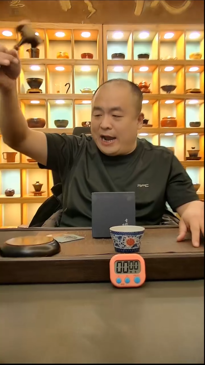 茶盏一****的590=。。。。。