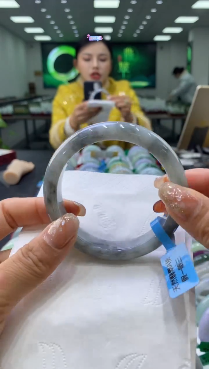 未镶嵌手镯翡翠00005405