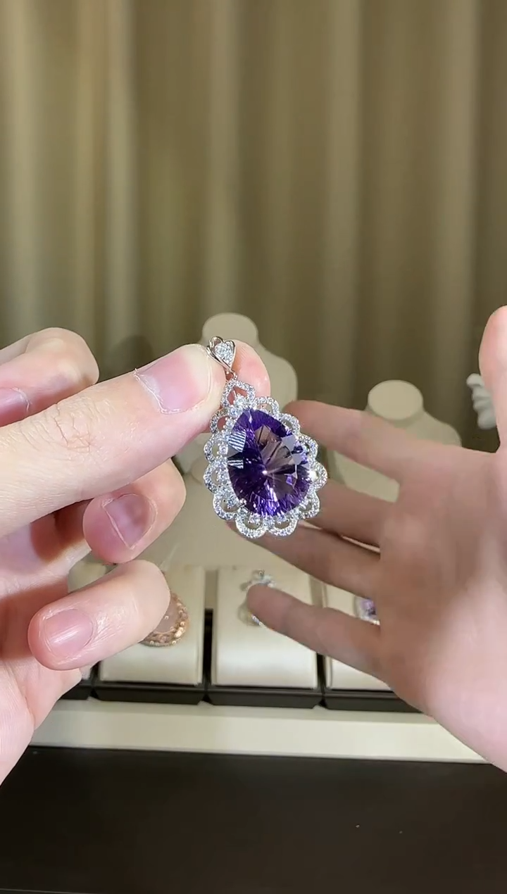 【闪购商品】紫晶颈饰银S925镶嵌13*18mm