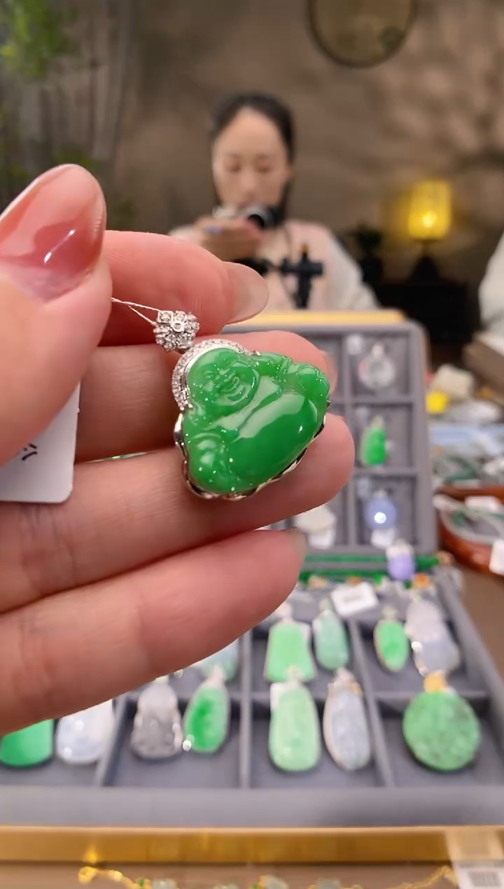 吊坠(不含链)18K金镶嵌翡翠佛公