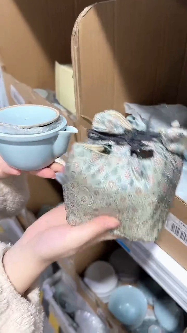 【闪购商品】瓷片第一版@@229天青兔子