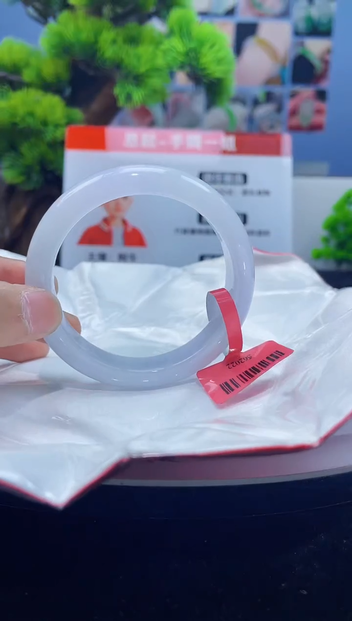 翡翠未镶嵌手镯手镯6