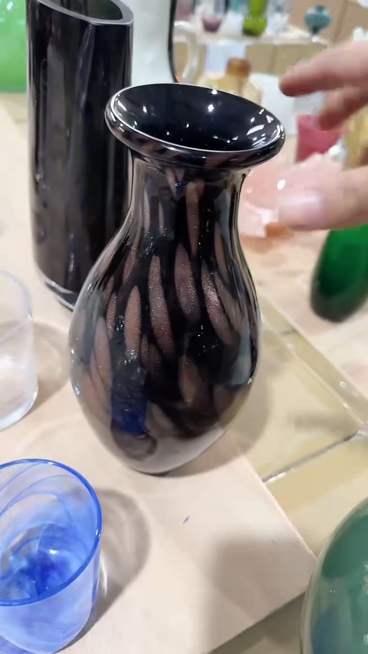 【闪购商品】玻璃黑色洒金