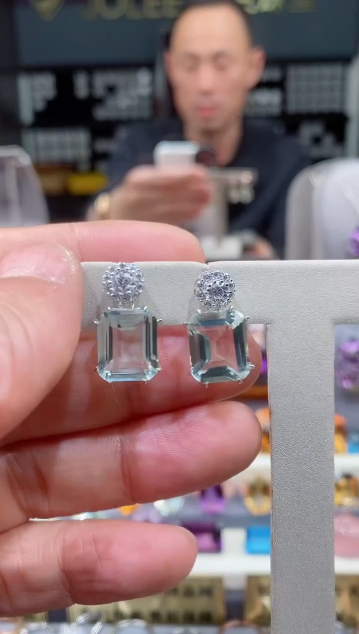 【闪购商品】绿水晶耳钉银S925镶嵌绿水晶耳钉