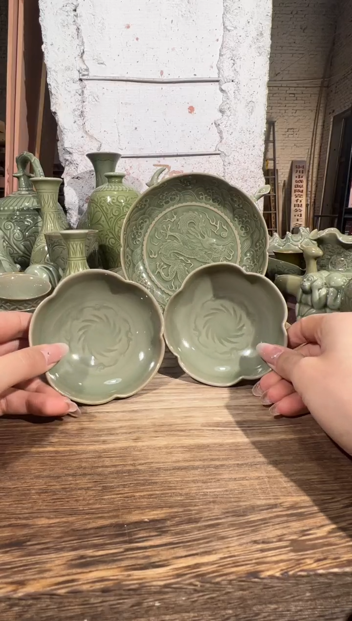 微瑕耀州窑小蘸料碟一对