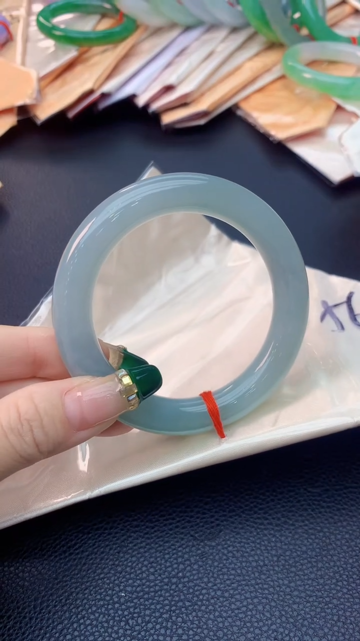 翡翠手镯未镶嵌0164577472