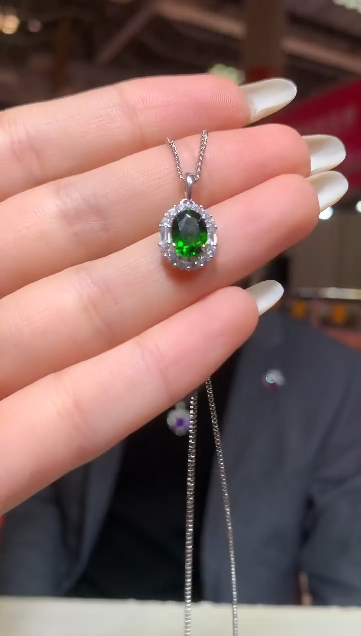银S925镶嵌透辉石吊坠【宝石世家严选】