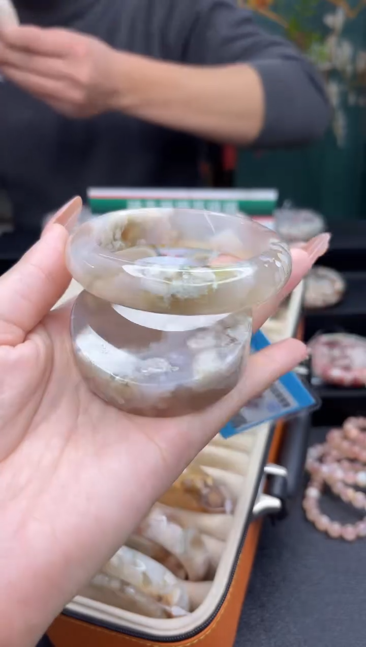 【闪购商品】石英质玉手镯未镶嵌556（60圈赠送镯心）