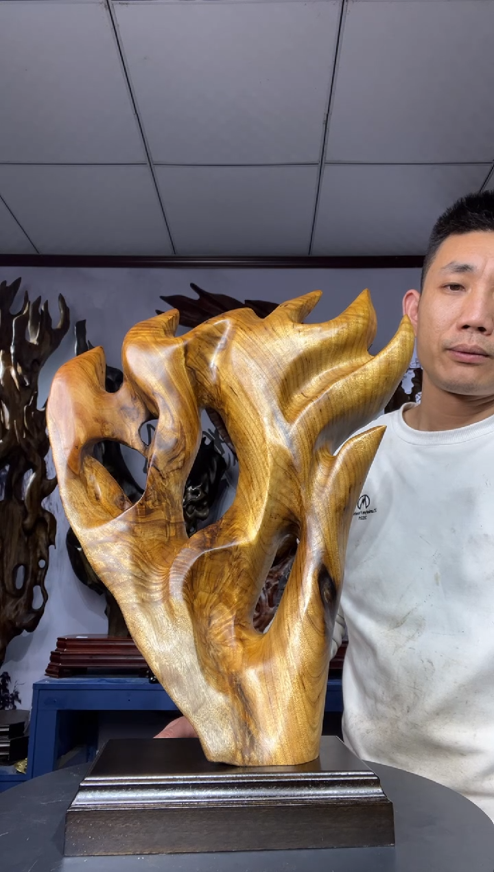 阴沉木木雕款长***山金丝楠木工艺品摆件