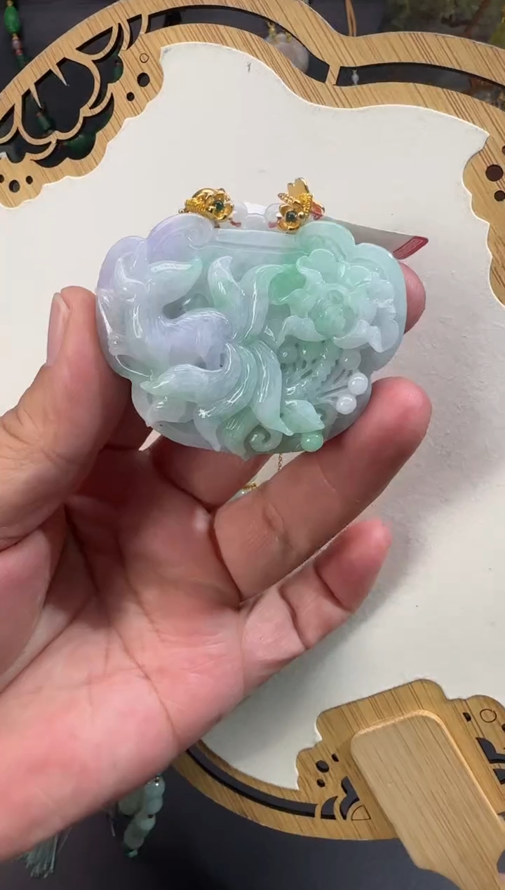 【闪购商品】翡翠颈饰未镶嵌牌子