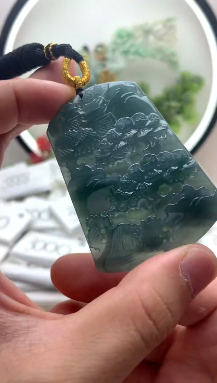 颈饰未镶嵌翡翠山水