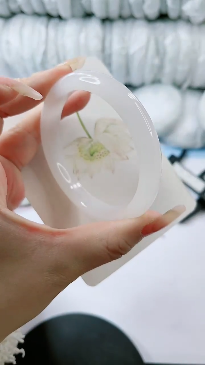 【闪购商品】石英质玉手镯未镶嵌多样性发货V502