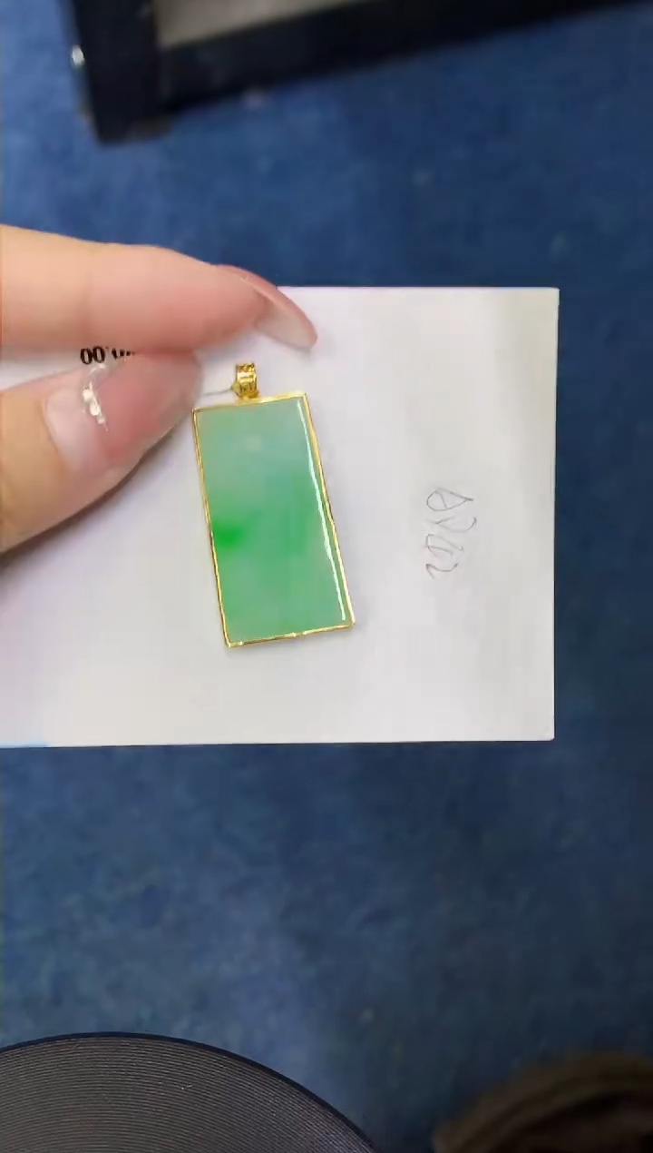 【闪购商品】翡翠颈饰18K金镶嵌00000000000