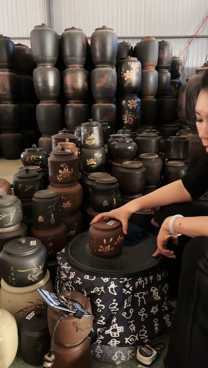 【闪购商品】壶瑕疵茶叶罐100克古铜色 569