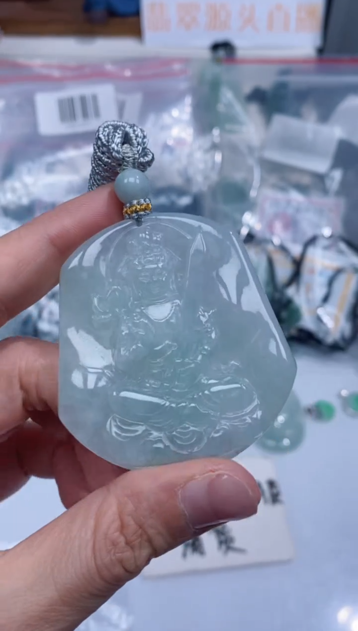 颈饰未镶嵌翡翠吊坠