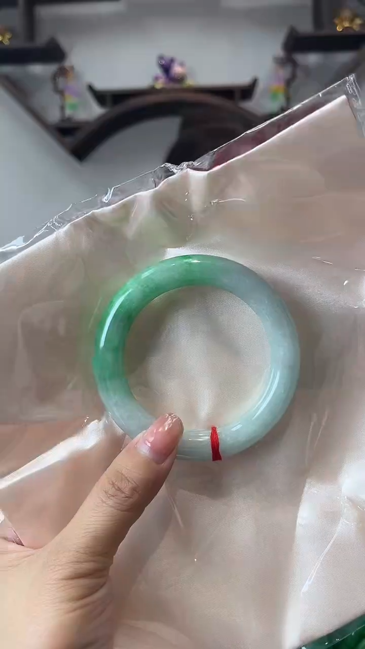 【闪购商品】砖雕a40 圈口58.4 独货手镯