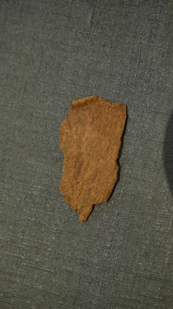 沉香吊坠沉水富森红土5.36g