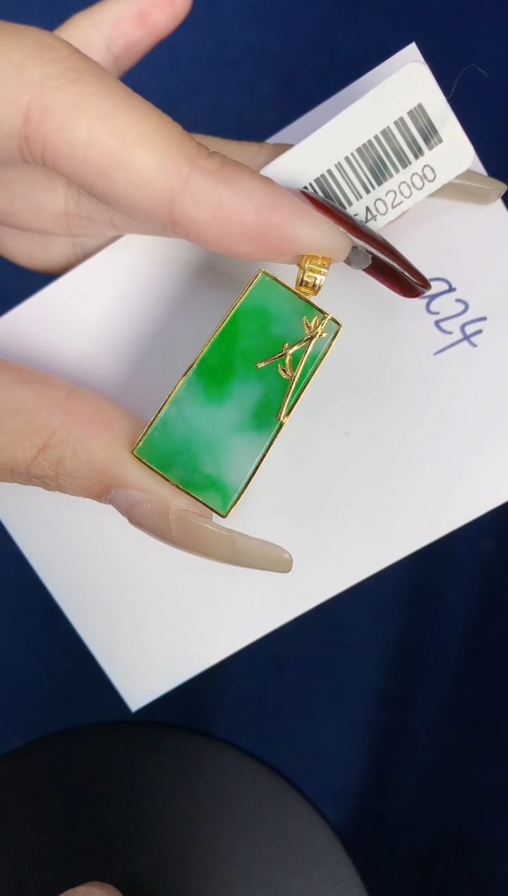 【闪购商品】翡翠颈饰18K金镶嵌000000000000