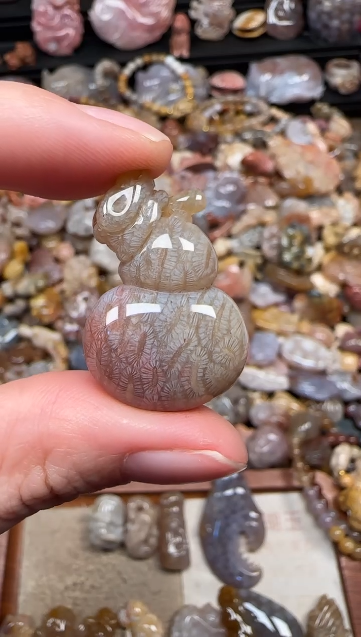 颈饰未镶嵌硅化珊瑚（珊瑚玉）162
