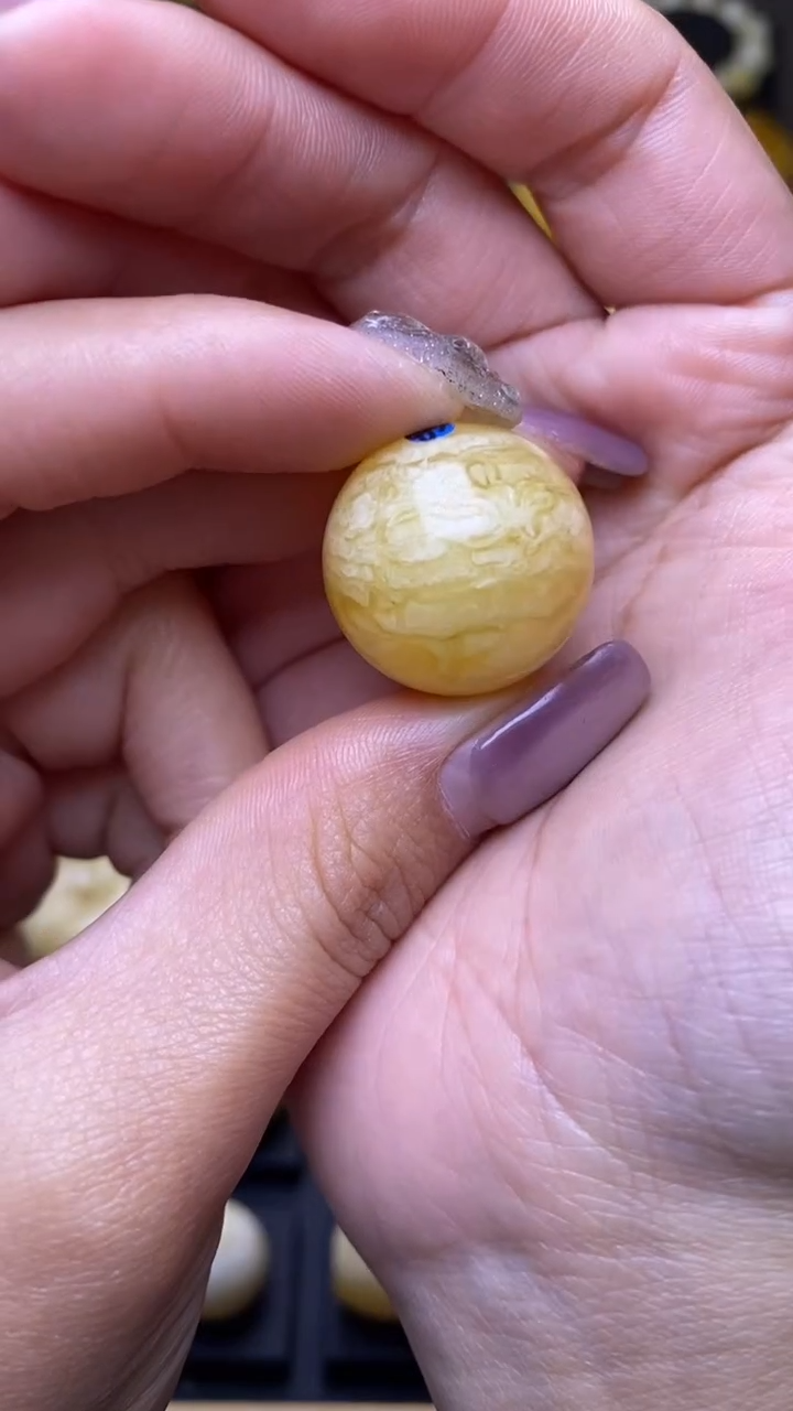 【闪购商品】琥珀裸石未镶嵌葵. 24