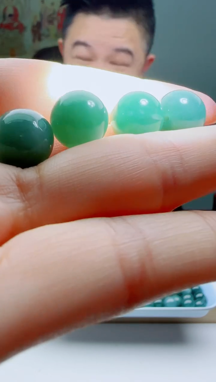 颈饰未镶嵌翡翠多样性发其一