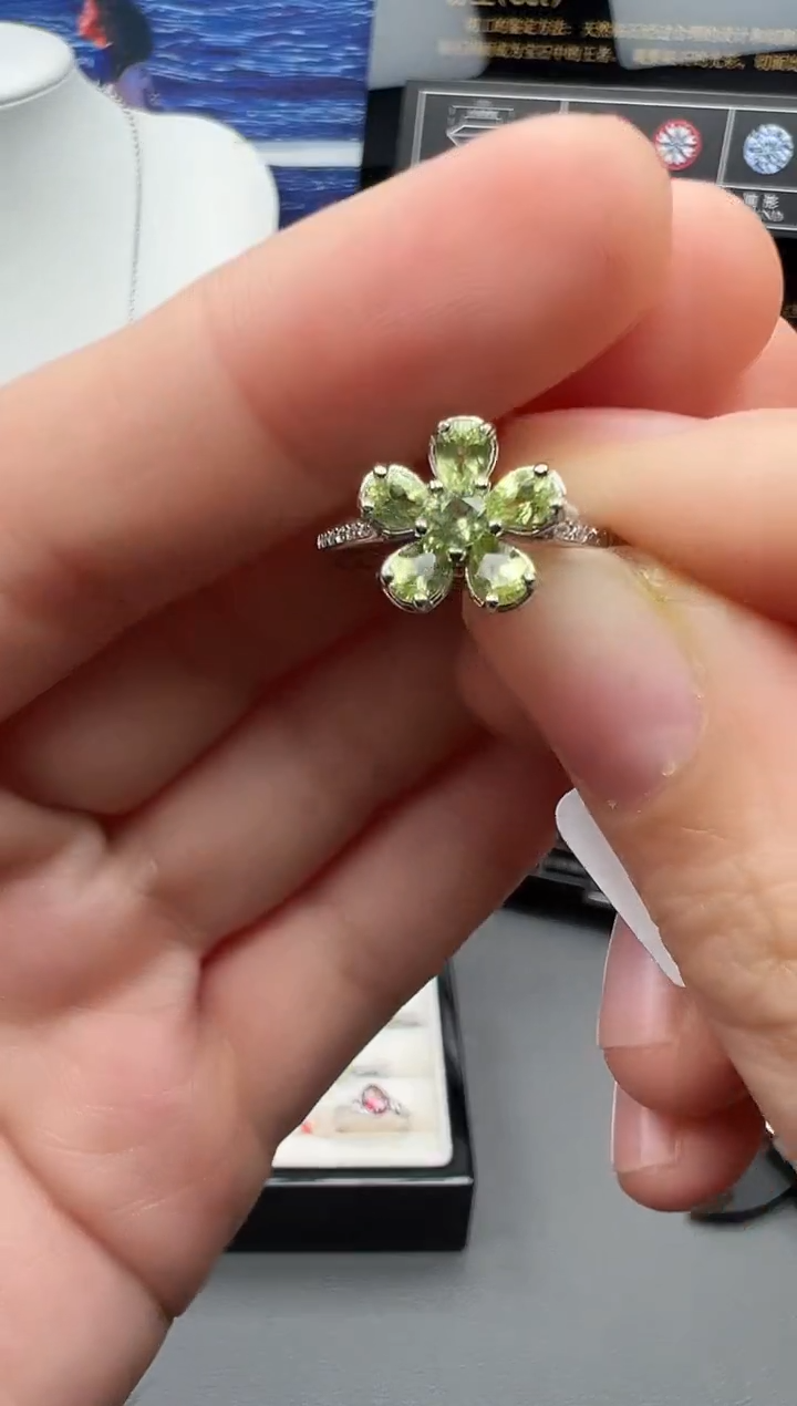 银S925镶嵌戒指橄榄石34