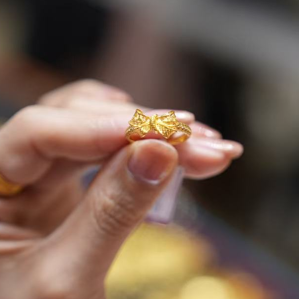 【巧玲专属】足金999花丝蝴蝶结戒指 活口 经典时尚百搭 3.02
