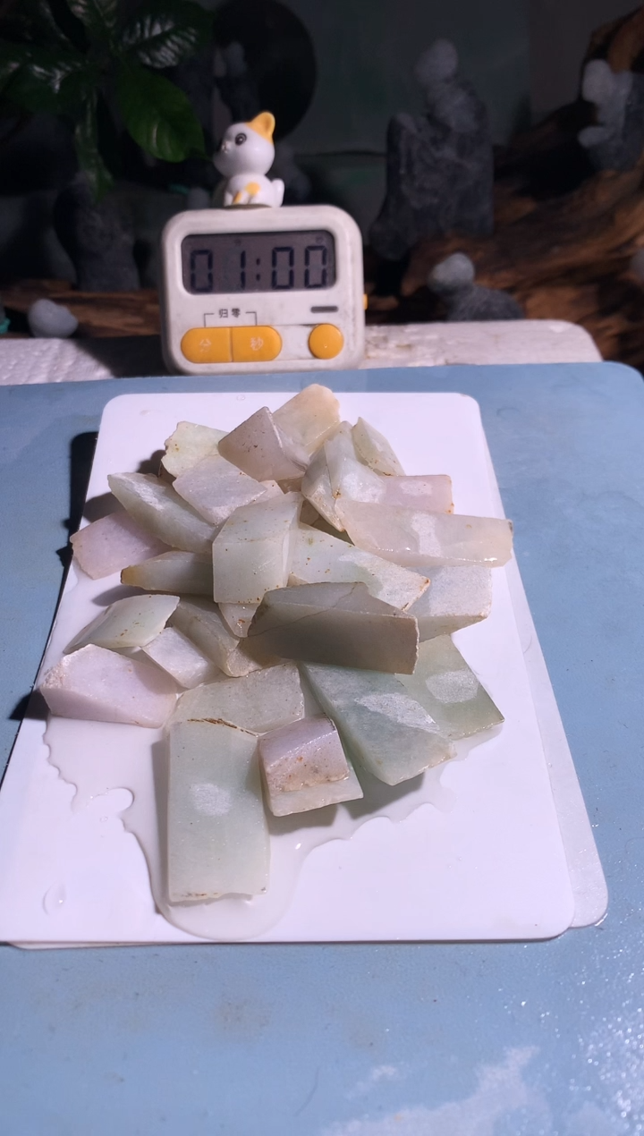 吊坠(不含链)未镶嵌翡翠小*肉P933