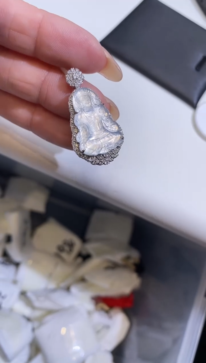 吊坠(不含链)18K金镶嵌翡翠你****T度母