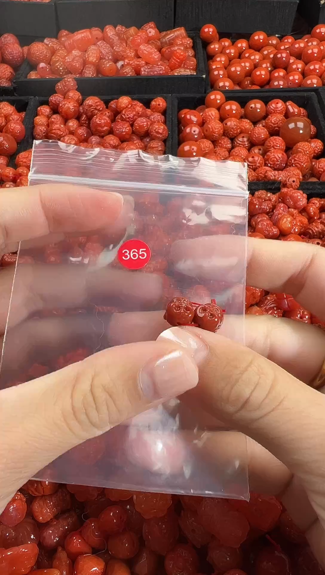 颈饰未镶嵌南红玛瑙1