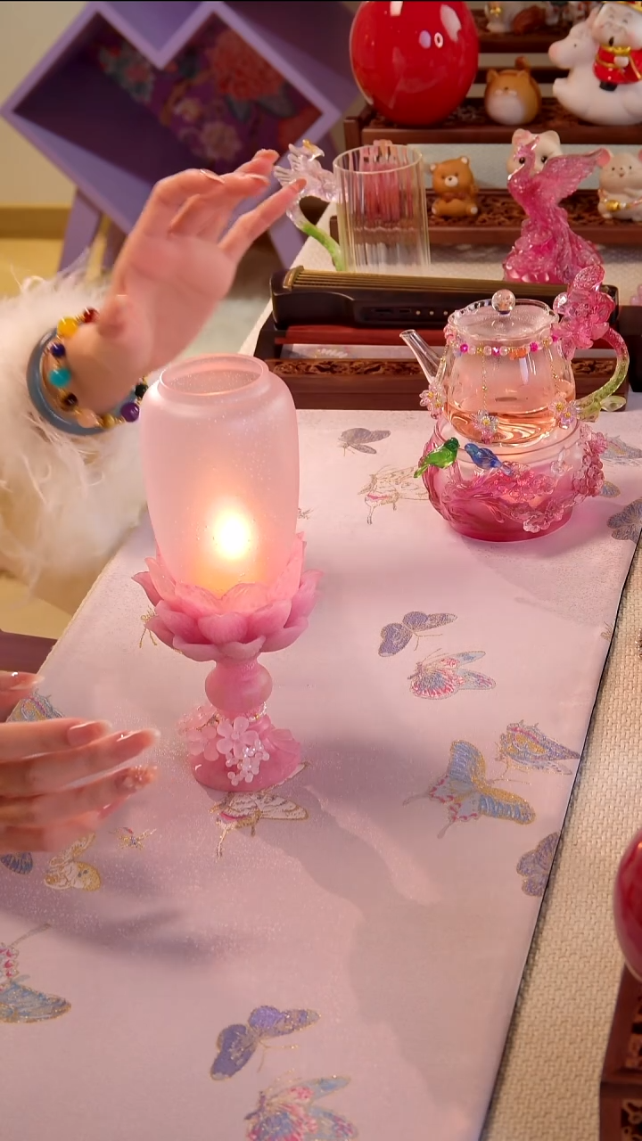 卡普拉古法琉璃宝莲烛台 如图