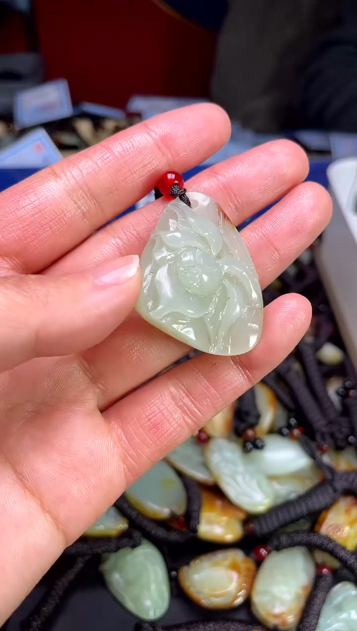 【闪购商品】和田玉颈饰未镶嵌2312